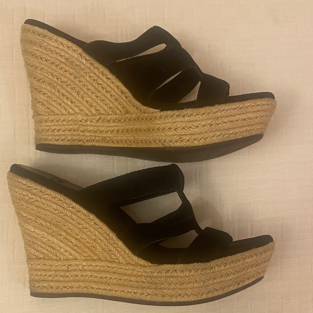 UGG Black and Tan Wedge Sandals - Picture 2 of 11